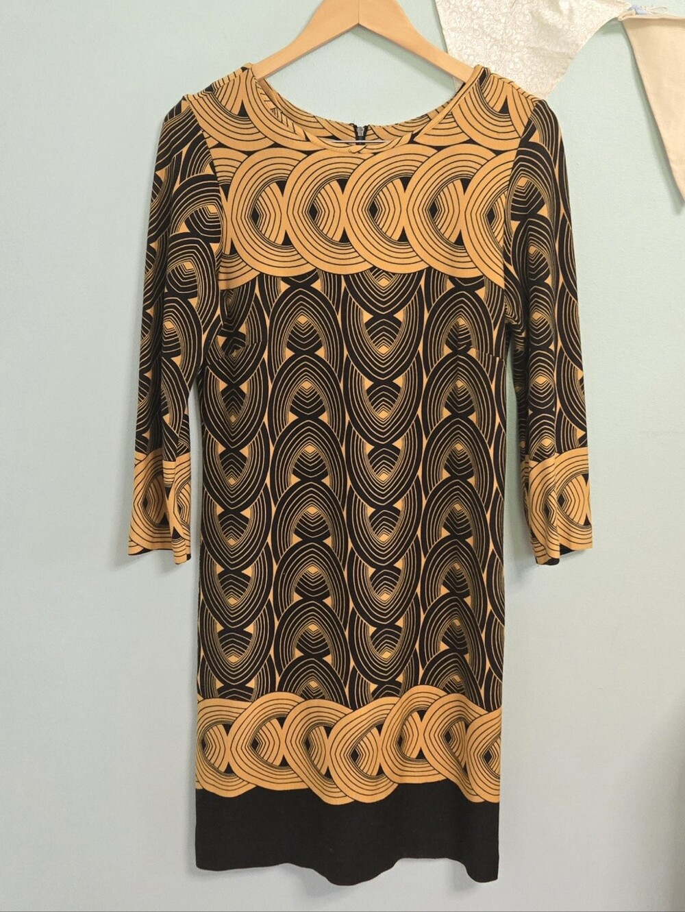Just Taylor Dresses Geometric Chain Print Boat Neck Shift Pencil Dress